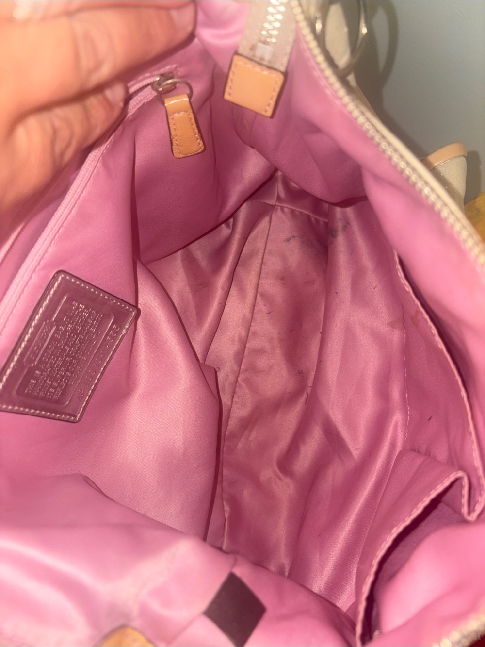 09' Vintage Coach Poppy Metallic Gold Hobo Bag style# 14555 - Picture 4 of 5